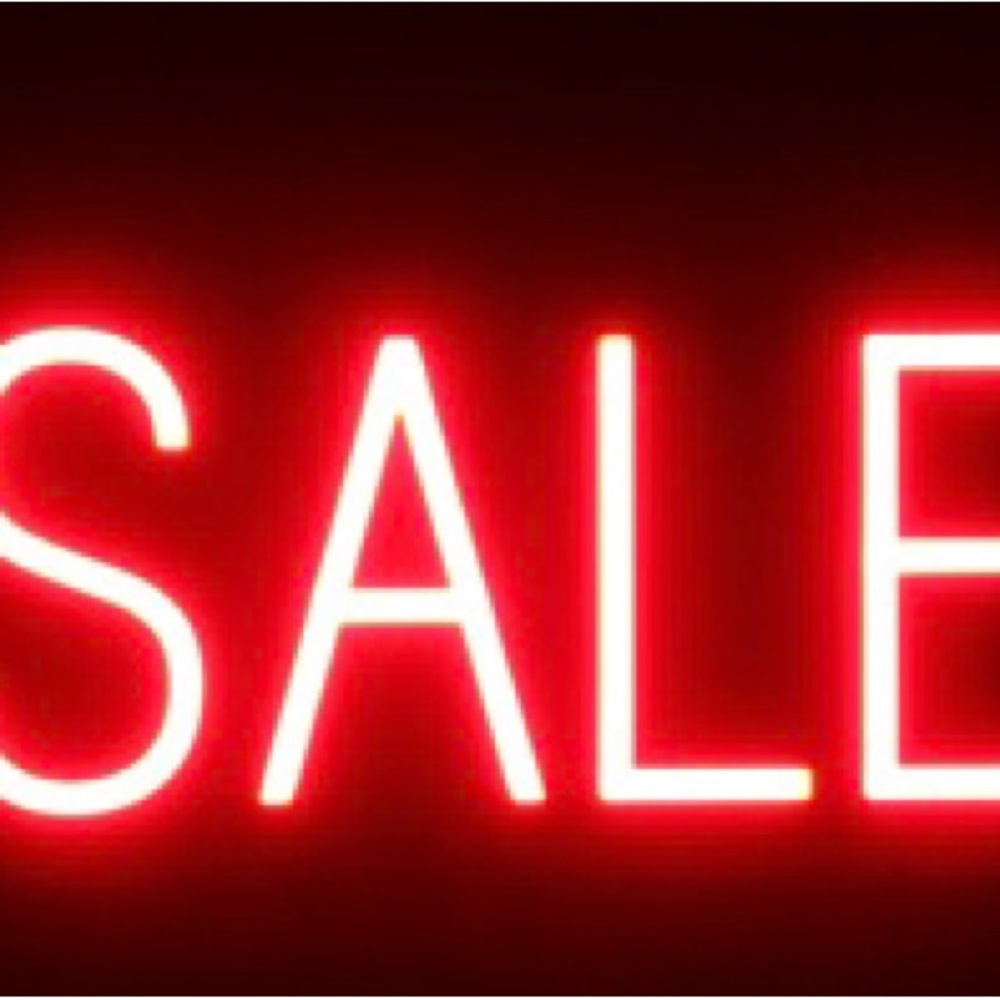 CLOTHES SALE SEND OFFER!